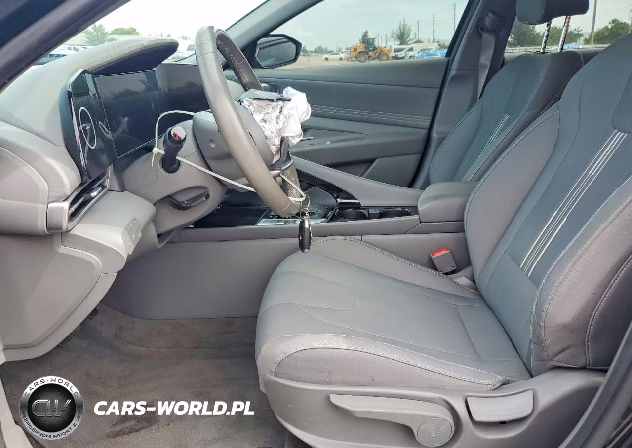 2023 Hyundai Elantra Sel VIN:5NPLS4AG7PH116626 - 7