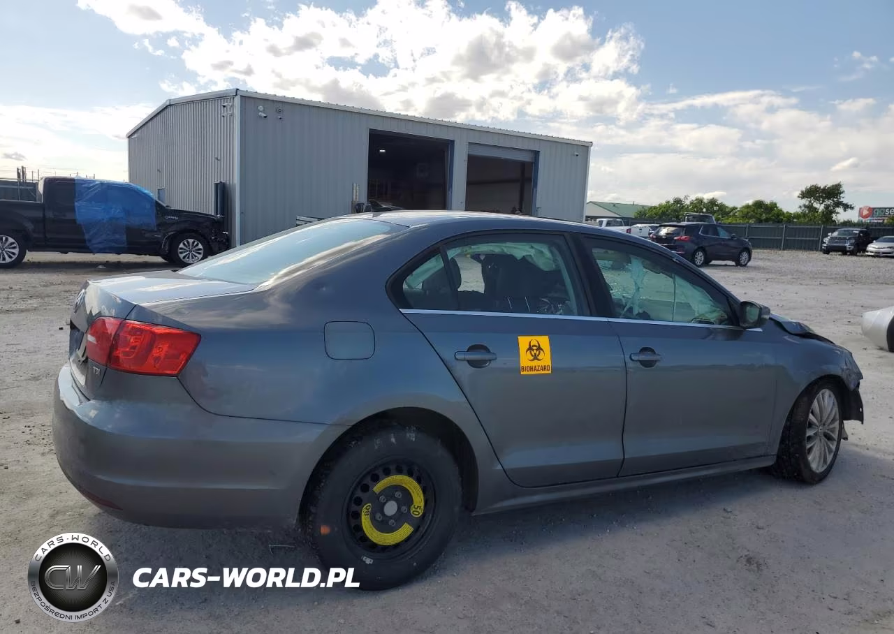 2014 Volkswagen Jetta Tdi VIN:3VWLL7AJ0EM354090 - 3