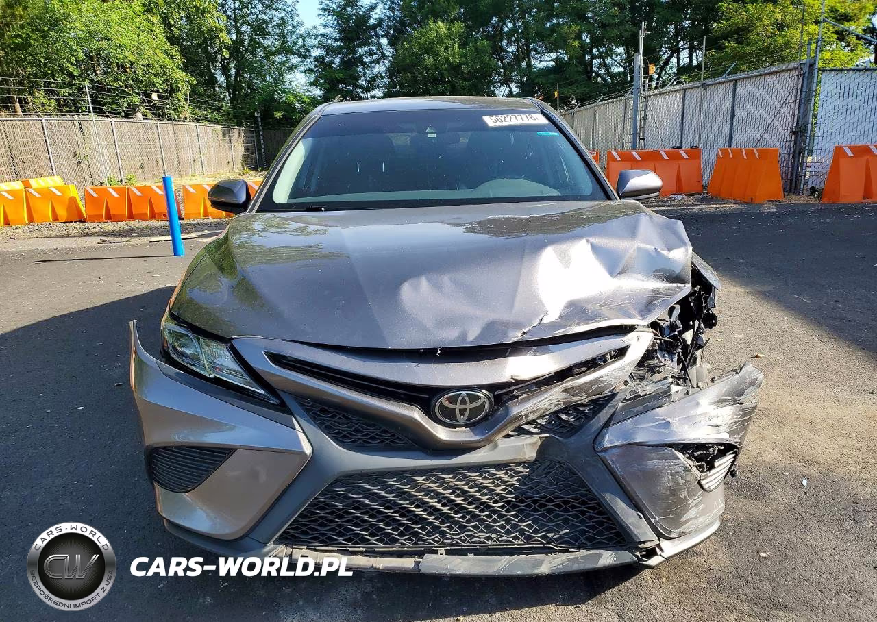 2018 Toyota Camry Se VIN:4T1B11HK9JU618442 - 5