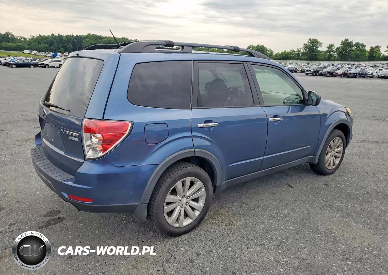 2011 Subaru Forester 2.5X Premium VIN:JF2SHADC2BH766121 - 3