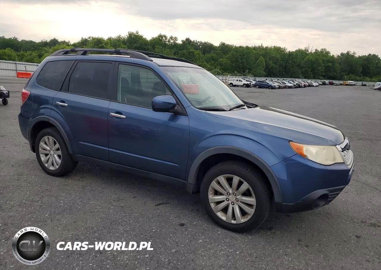 2011 Subaru Forester 2.5X Premium VIN:JF2SHADC2BH766121 - 4