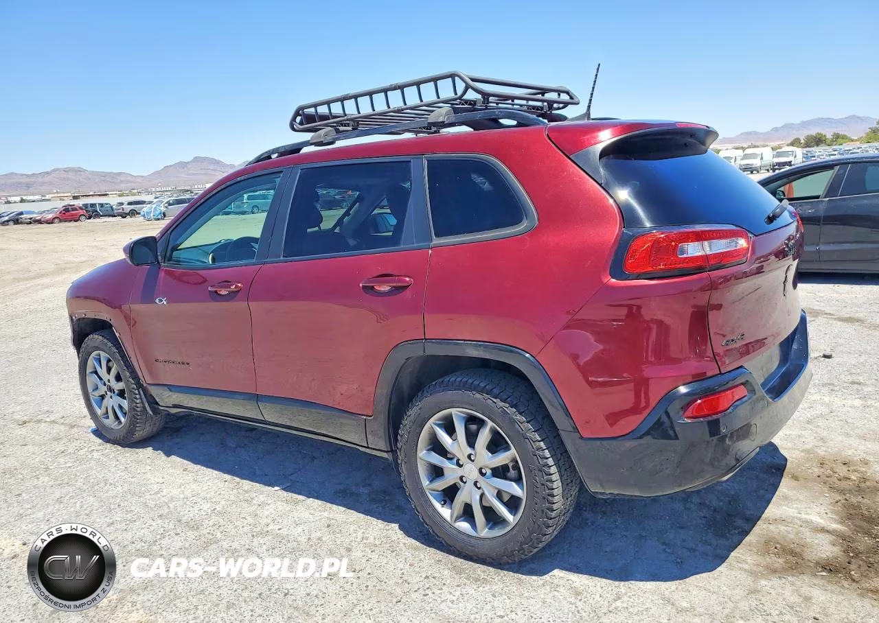 2018 Jeep Cherokee Latitude VIN:1C4PJMCB2JD609567 - 2