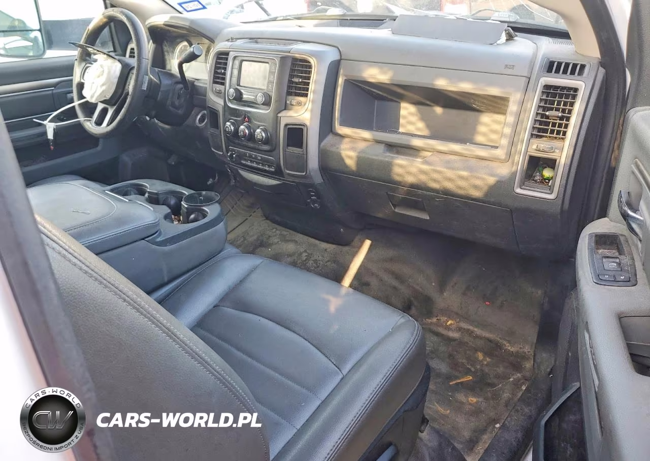 2015 Ram 3500 VIN:3C7WRSBLXFG606500 - 10