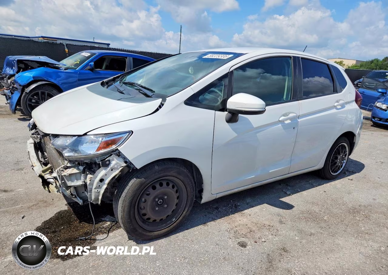 2019 Honda Fit Lx VIN:3HGGK5H42KM738235 - 1