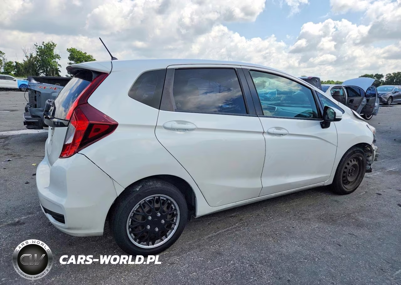 2019 Honda Fit Lx VIN:3HGGK5H42KM738235 - 3