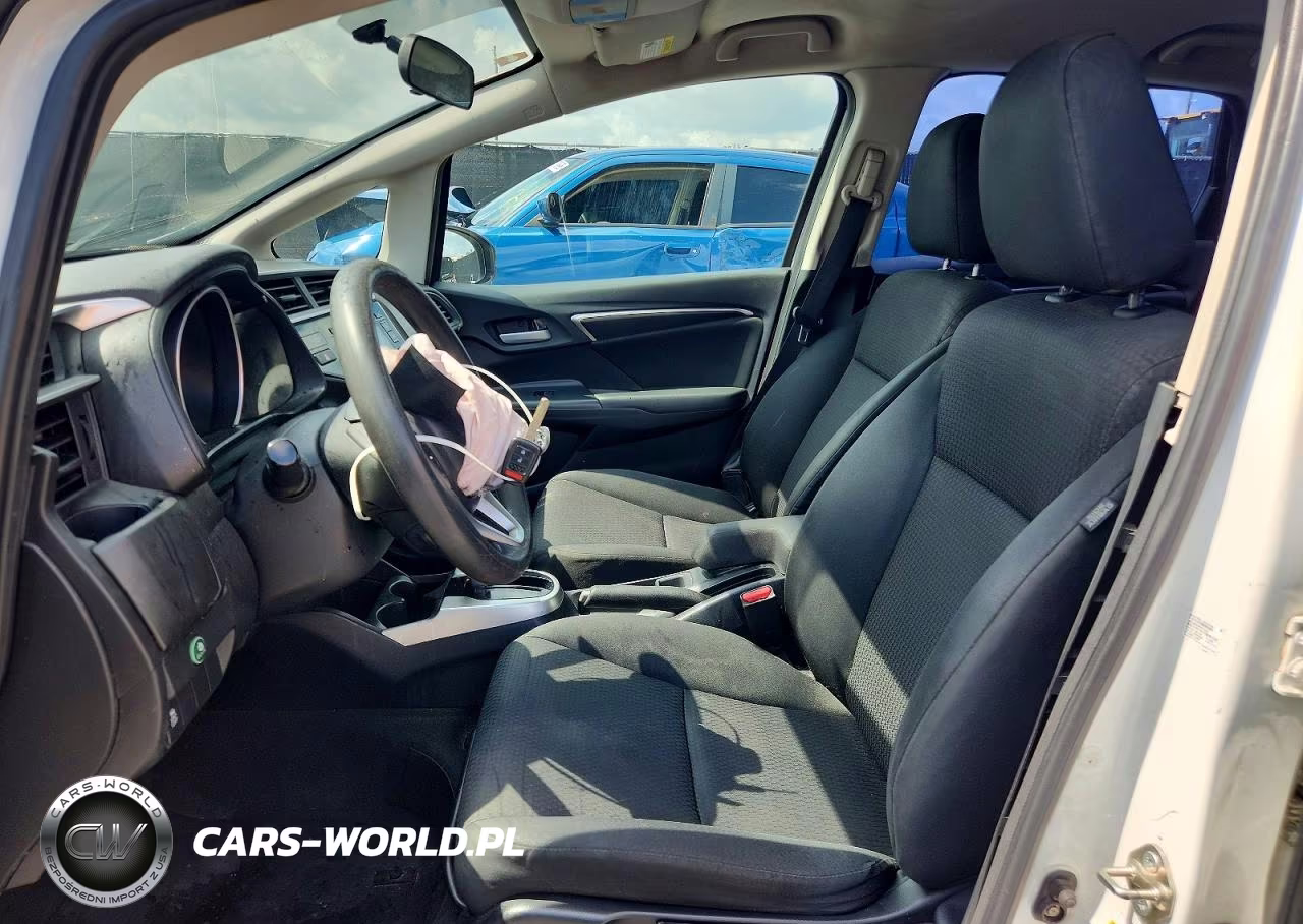 2019 Honda Fit Lx VIN:3HGGK5H42KM738235 - 7