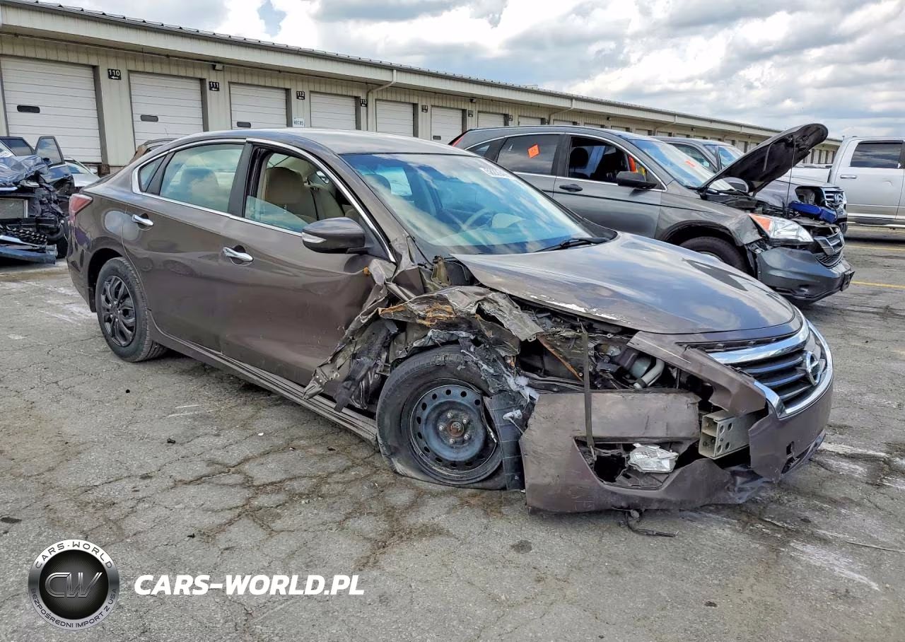 2015 Nissan Altima 2.5 S VIN:1N4AL3APXFC256023 - 4