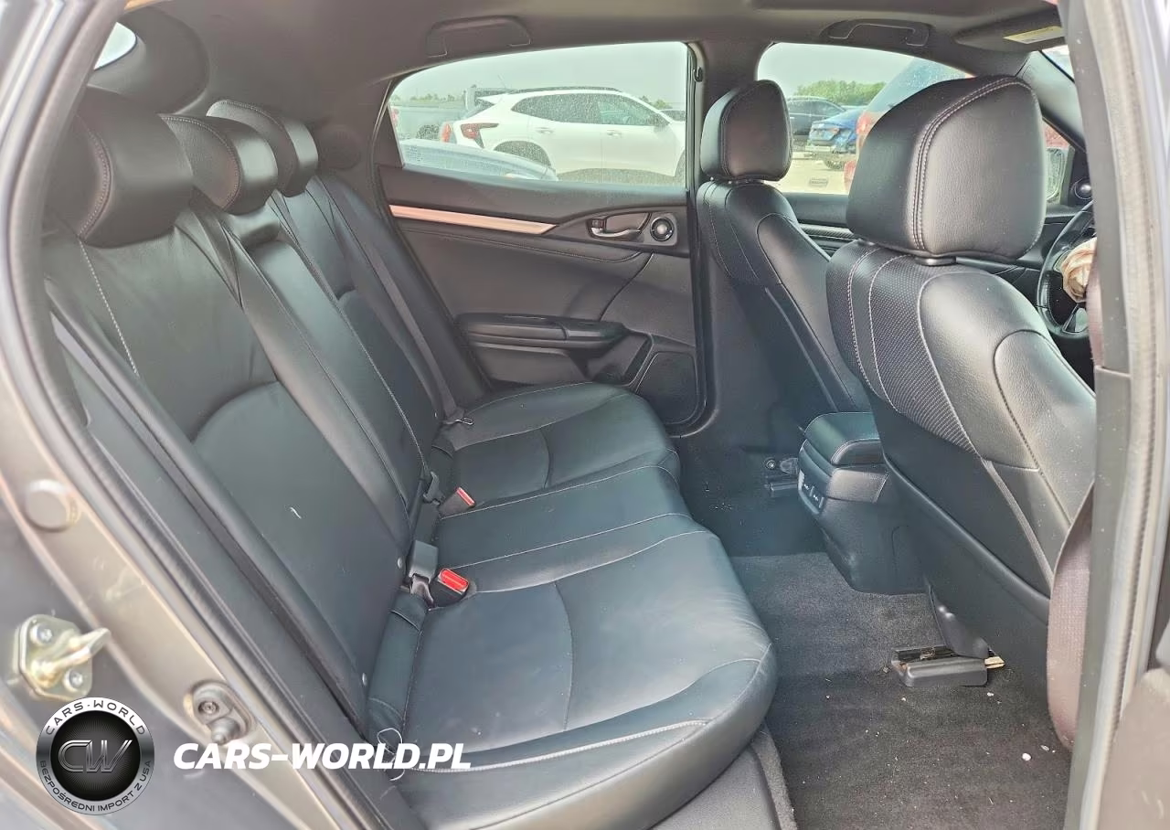 2019 Honda Civic Sport Touring VIN:SHHFK7H91KU412642 - 10