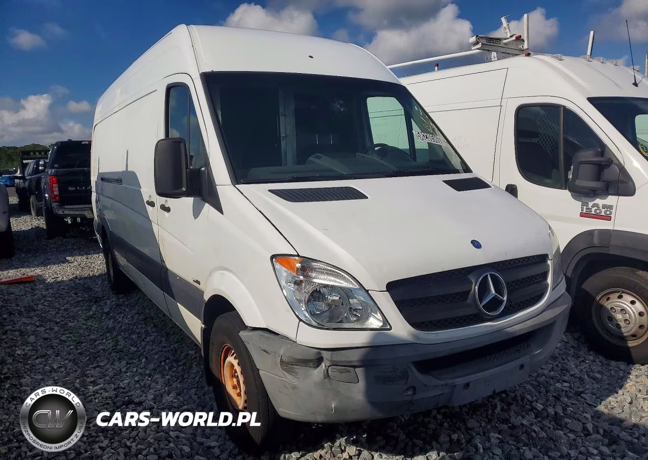 2012 Mercedes-Benz Sprinter 2500 VIN:WD3PE8CB8C5704671 - 4