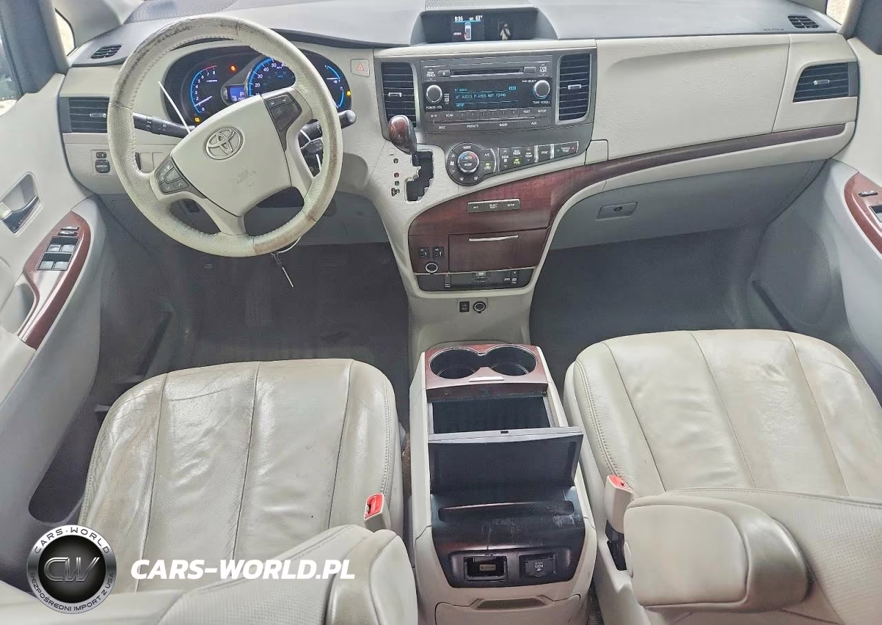 2011 Toyota Sienna VIN:5TDYK3DC5BS070855 - 8