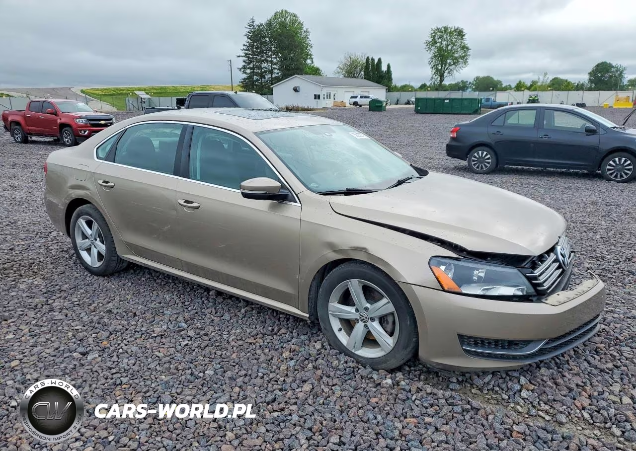 2015 Volkswagen Passat Se VIN:1VWBV7A3XFC053661 - 4