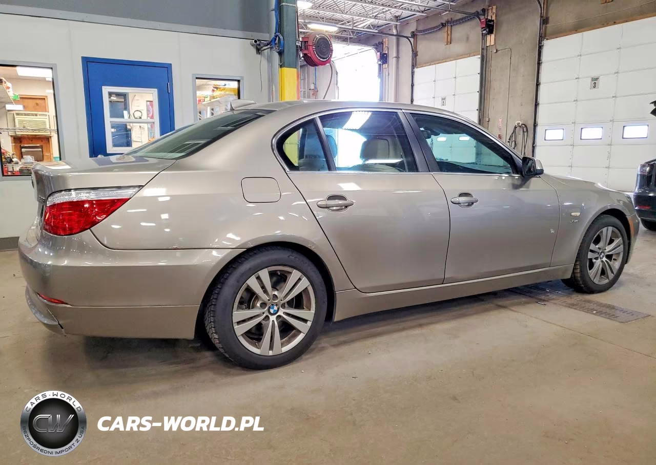2010 BMW 528 Xi VIN:WBANV1C51AC159983 - 3