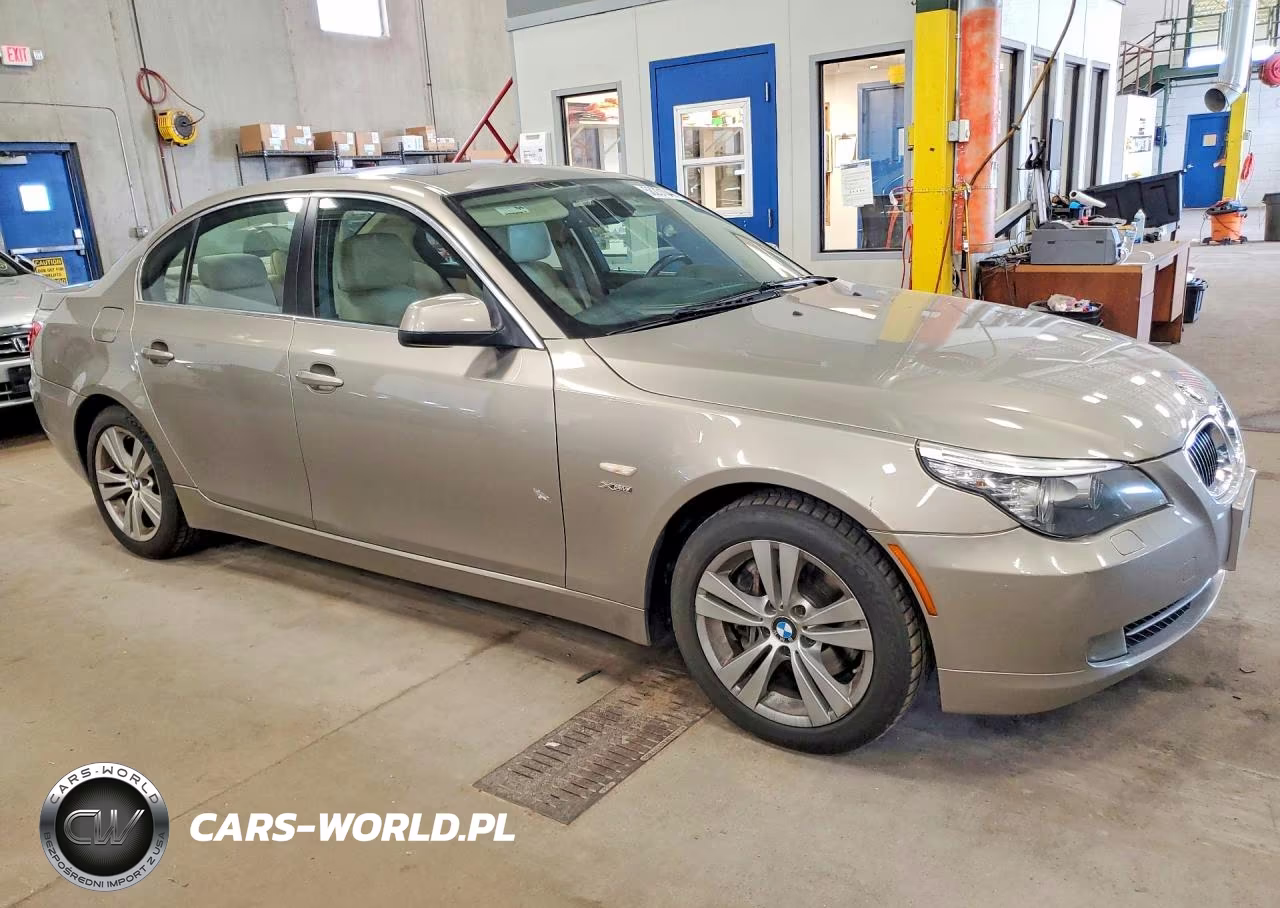 2010 BMW 528 Xi VIN:WBANV1C51AC159983 - 4