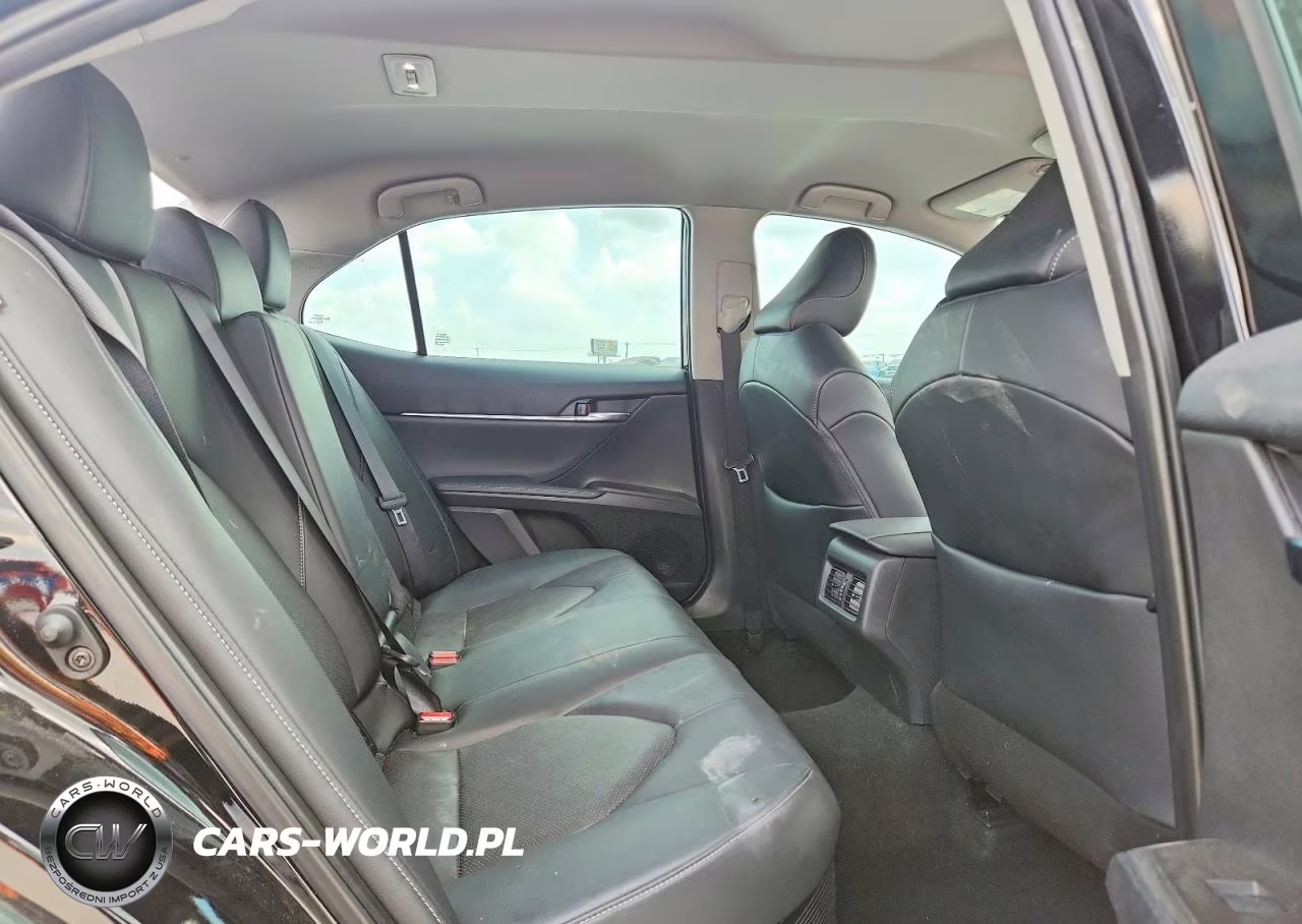2022 Toyota Camry Xse VIN:4T1K31AKXNU594789 - 10