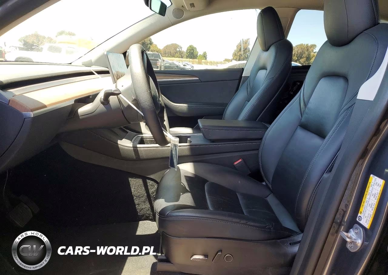 2023 Tesla Model Y VIN:7SAYGDEE2PF625377 - 7