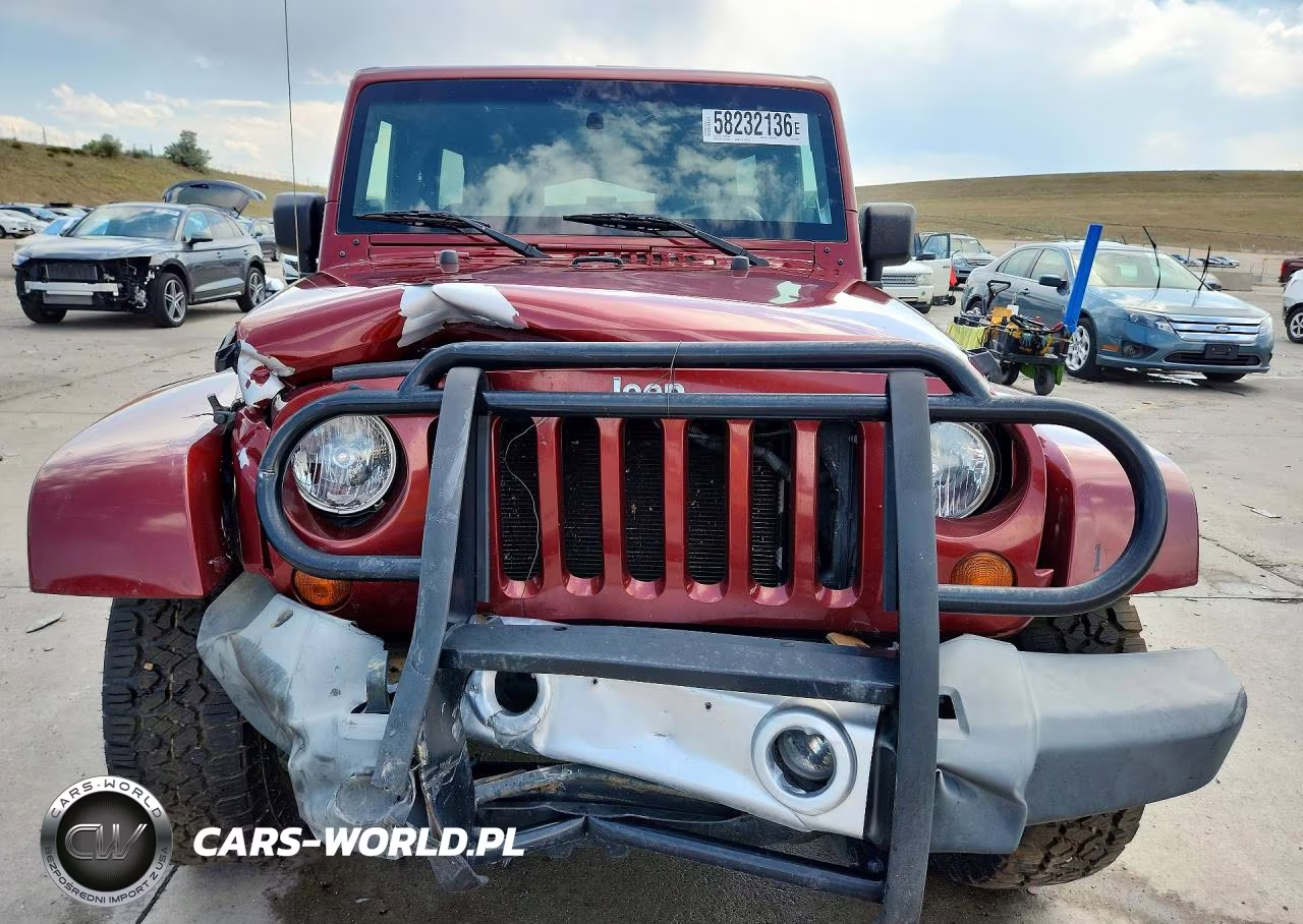 2008 Jeep Wrangler Unlimited Sahara VIN:1J8GA59128L534883 - 5