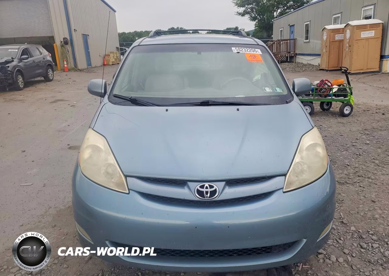2009 Toyota Sienna VIN:5TDZK22CX9S237402 - 5
