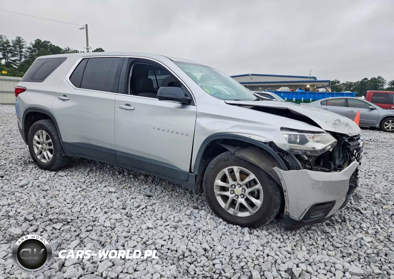 2018 Chevrolet Traverse Ls VIN:1GNERFKW4JJ102260 - 4