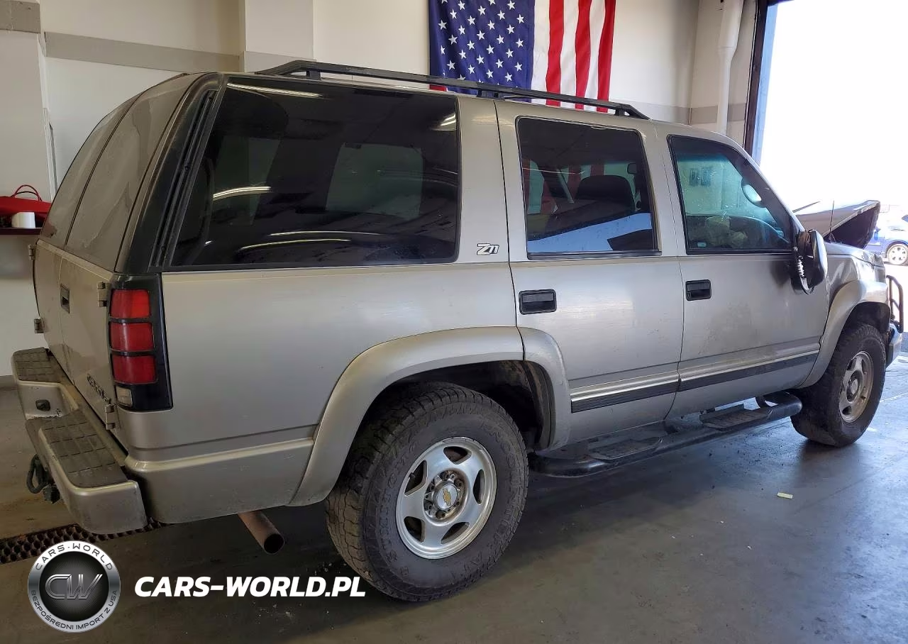 2000 Chevrolet Tahoe K1500 VIN:1GNEK13RXYR185303 - 3