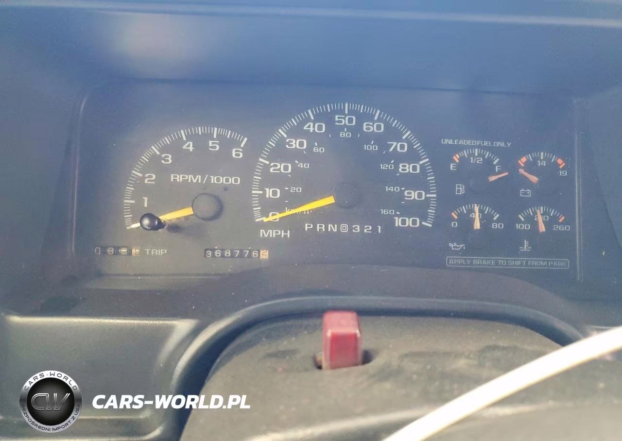2000 Chevrolet Tahoe K1500 VIN:1GNEK13RXYR185303 - 9