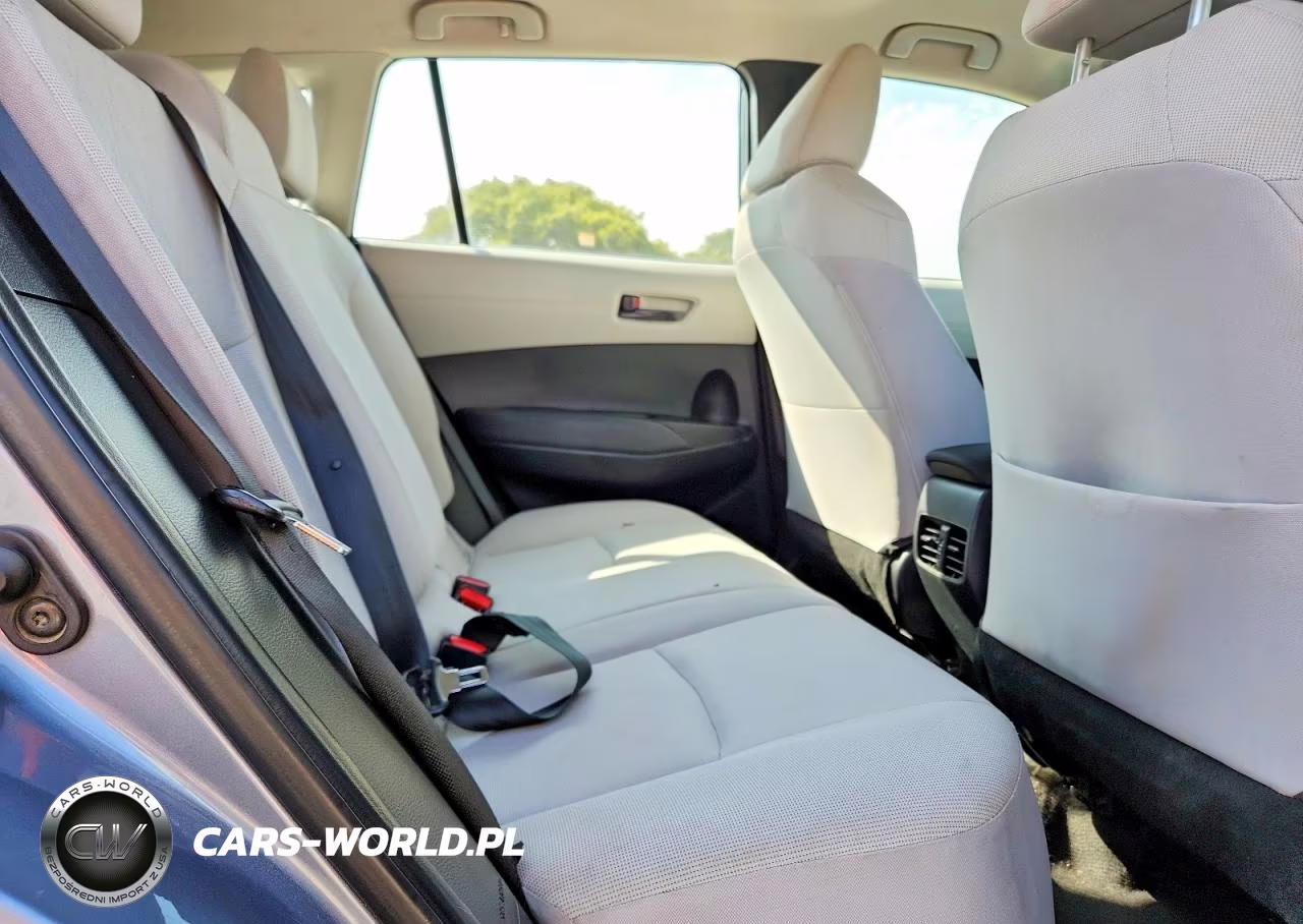 2022 Toyota Corolla Cross L VIN:7MUAAAAG2NV030565 - 11