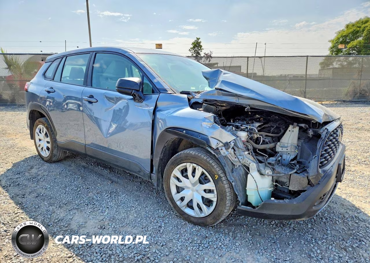 2022 Toyota Corolla Cross L VIN:7MUAAAAG2NV030565 - 4