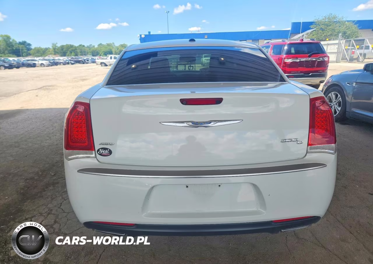 2015 Chrysler 300C Platinum VIN:2C3CCASG8FH792900 - 6