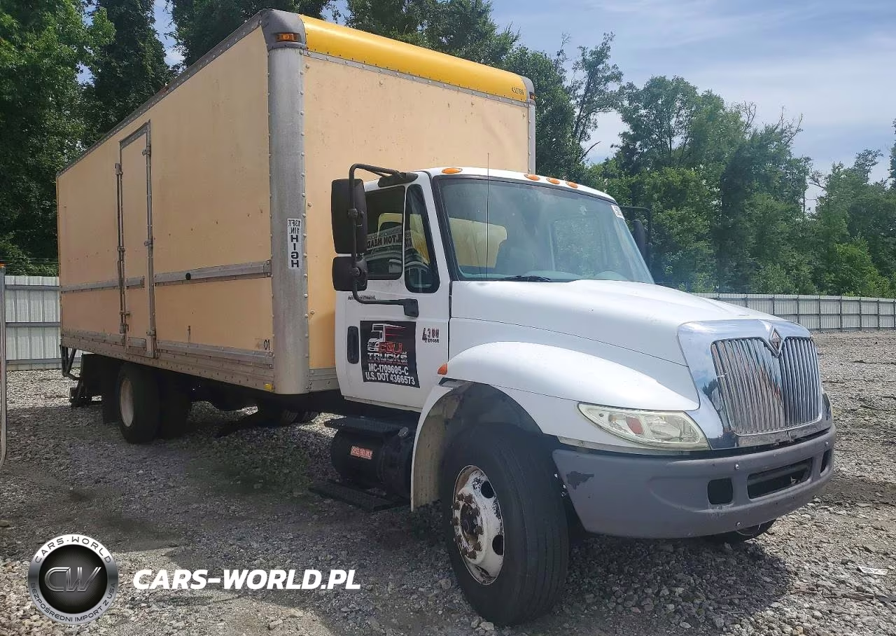 2003 International 4300 Box Truck