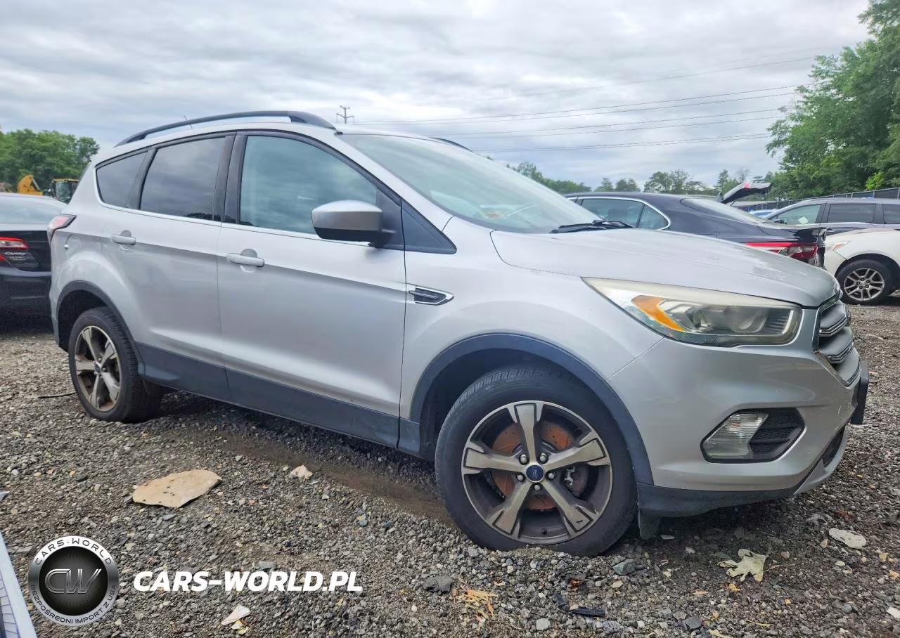2017 Ford Escape Se VIN:1FMCU9GD1HUC16678 - 4