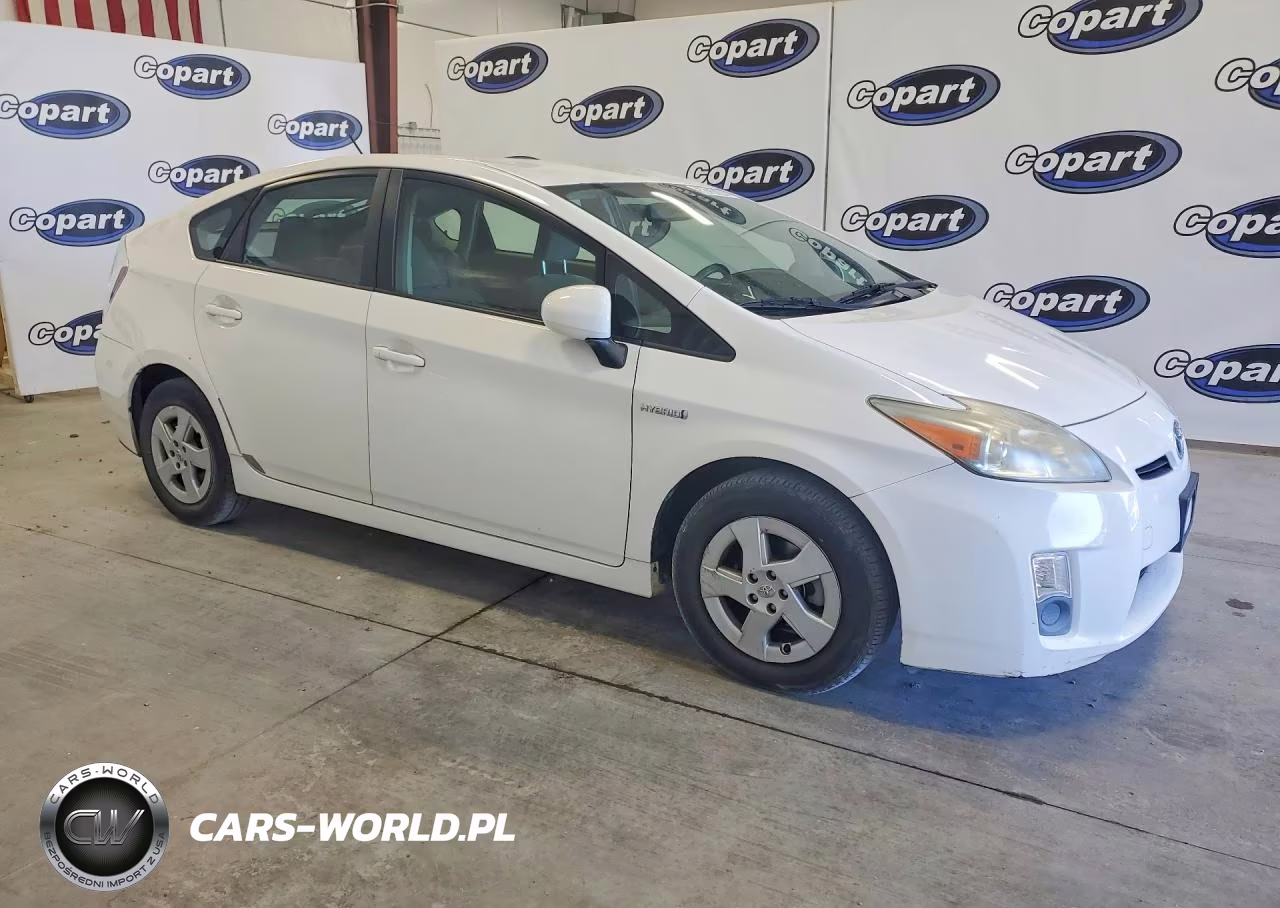 2011 Toyota Prius Two VIN:JTDKN3DU9B1368215 - 4