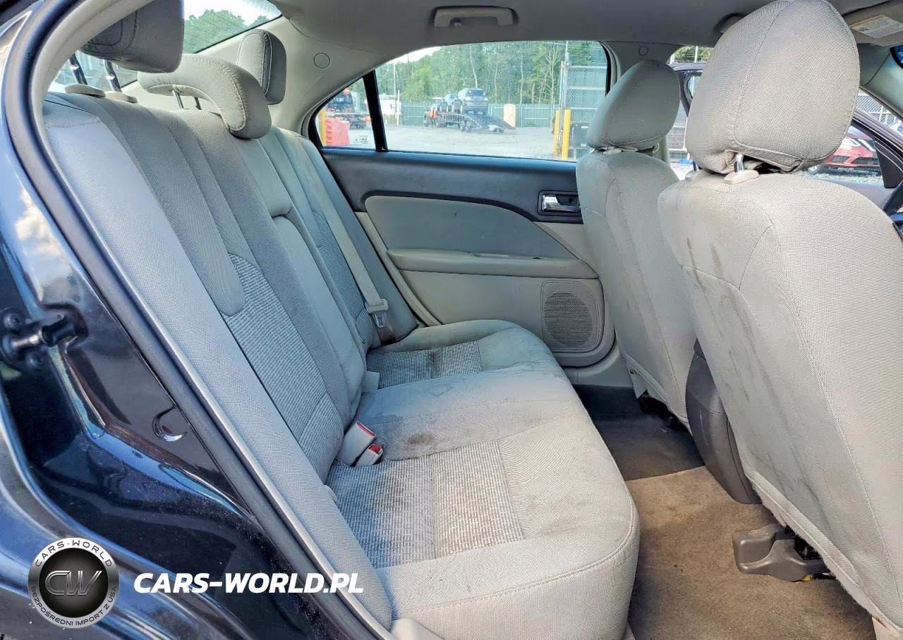 2012 Ford Fusion S VIN:3FAHP0GA5CR449889 - 10