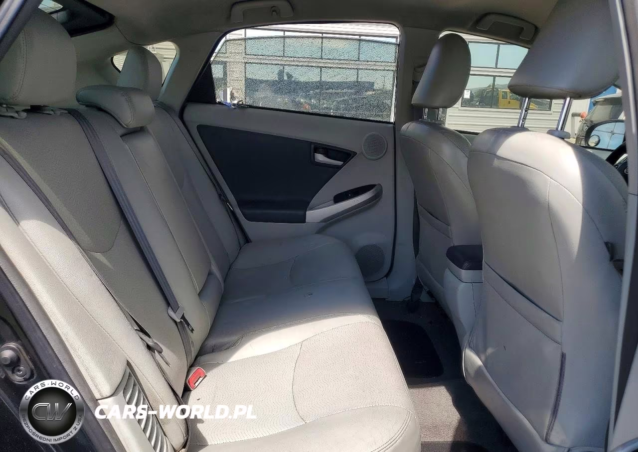 2011 Toyota Prius Two VIN:JTDKN3DU3B1461103 - 10