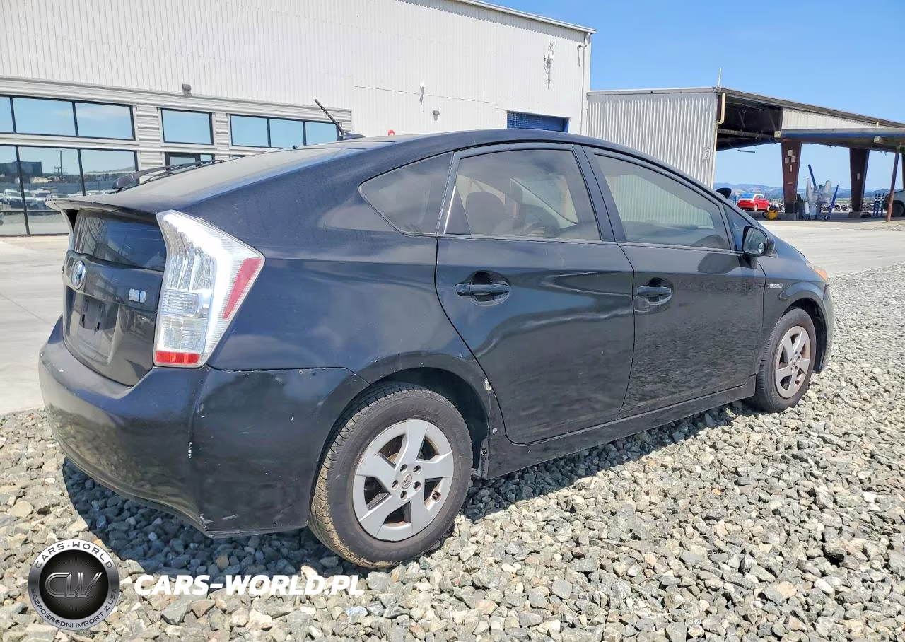 2011 Toyota Prius Two VIN:JTDKN3DU3B1461103 - 3