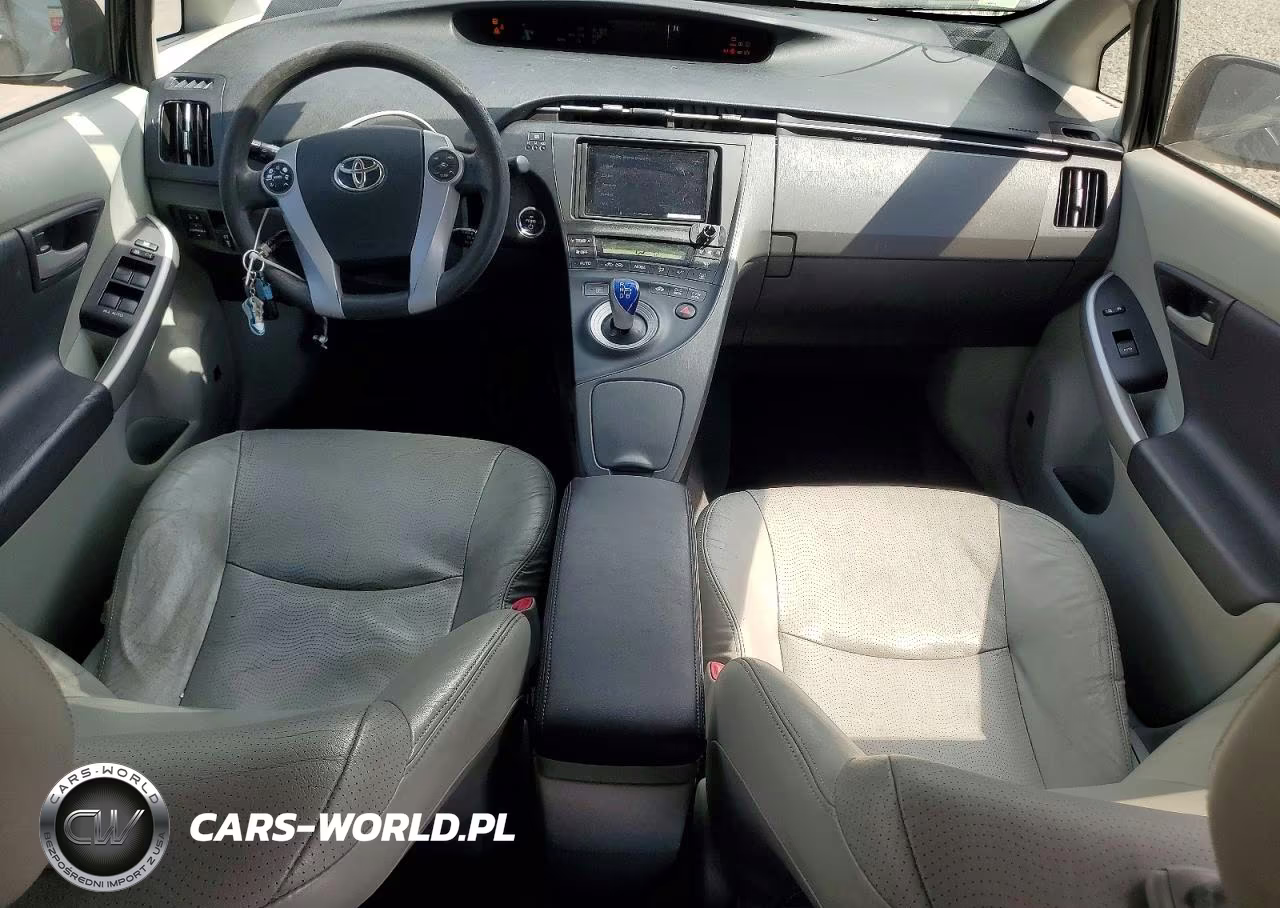 2011 Toyota Prius Two VIN:JTDKN3DU3B1461103 - 8