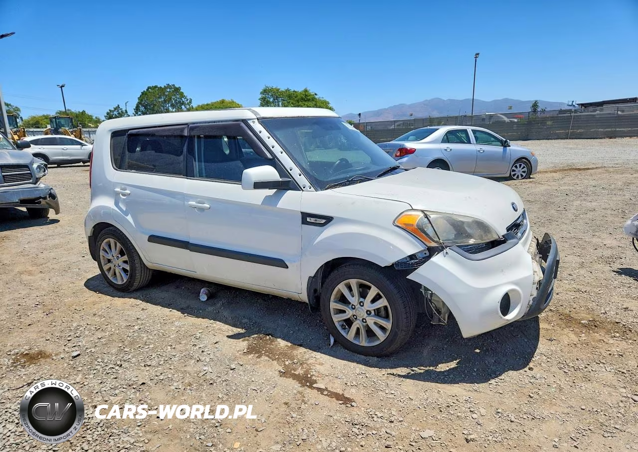 2013 Kia Soul Base VIN:KNDJT2A50D7577514 - 4