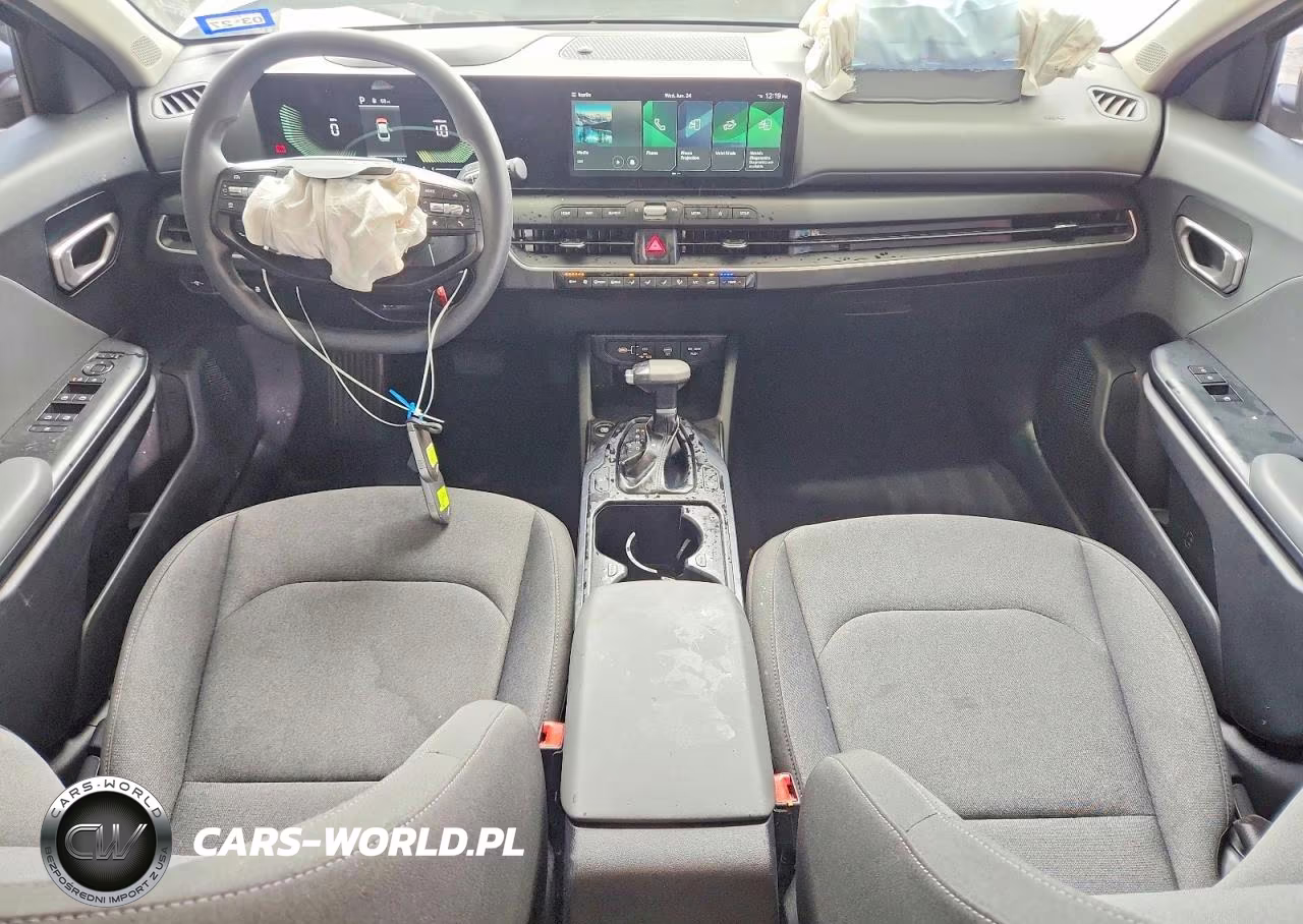 2025 Kia K4 Lxs VIN:3KPFT4DE8SE011370 - 8