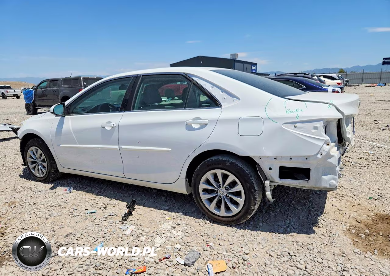 2016 Toyota Camry Le VIN:4T4BF1FK7GR525762 - 2