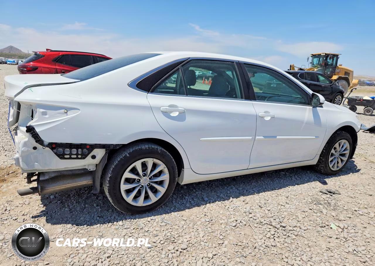 2016 Toyota Camry Le VIN:4T4BF1FK7GR525762 - 3