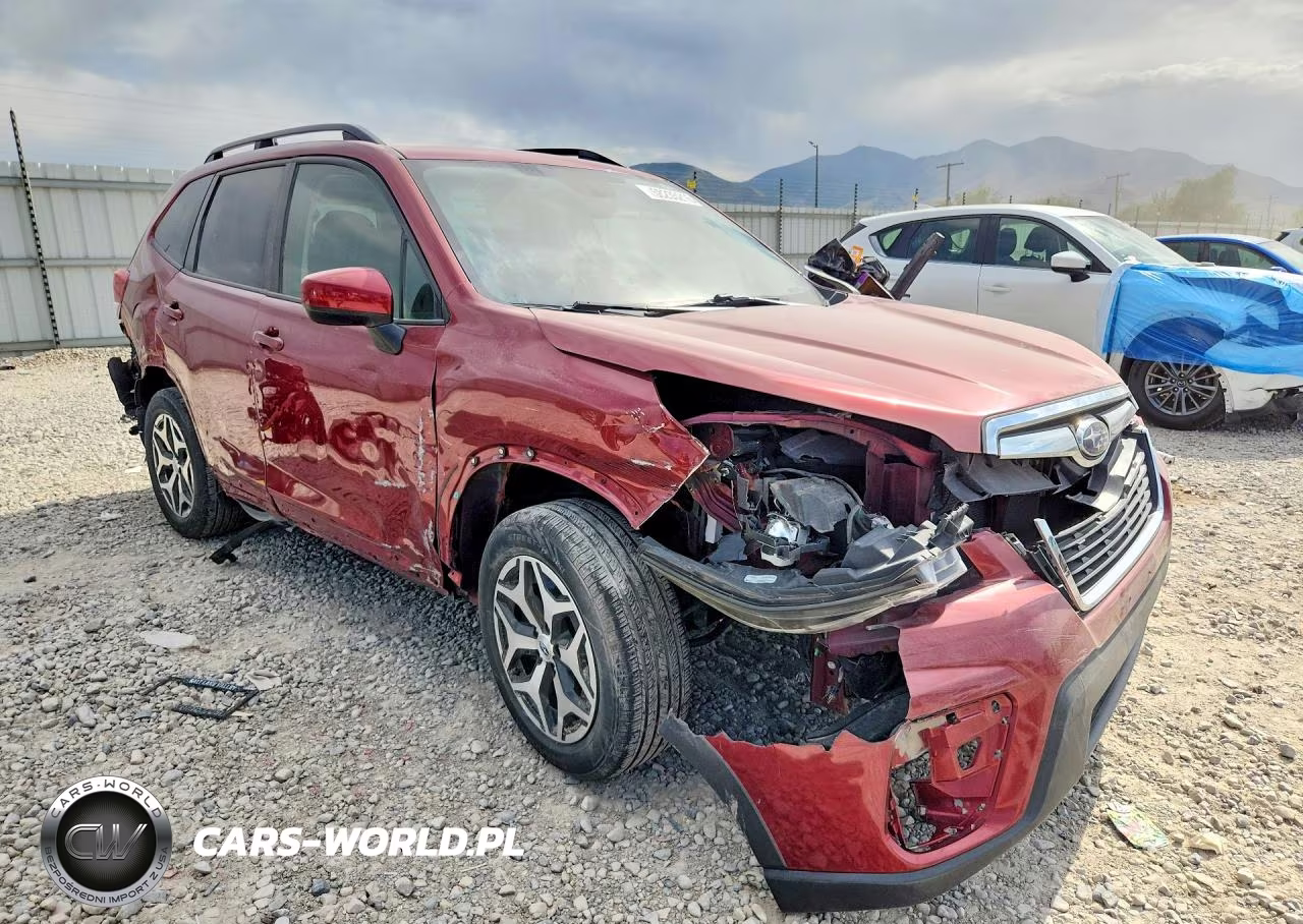 2020 Subaru Forester Premium VIN:JF2SKAJC7LH431072 - 4