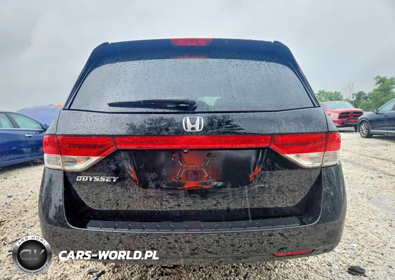 2015 Honda Odyssey Touring VIN:5FNRL5H93FB104345 - 6