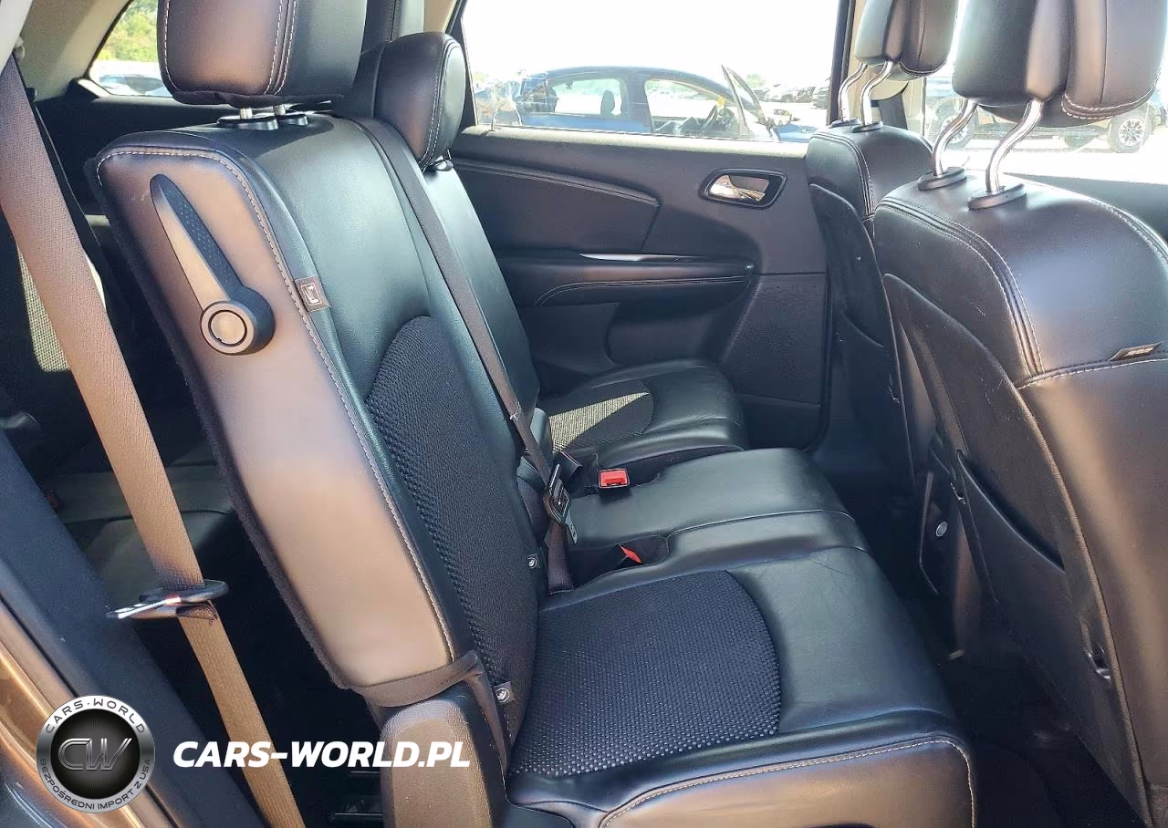 2019 Dodge Journey Crossroad VIN:3C4PDDGG2KT838629 - 11