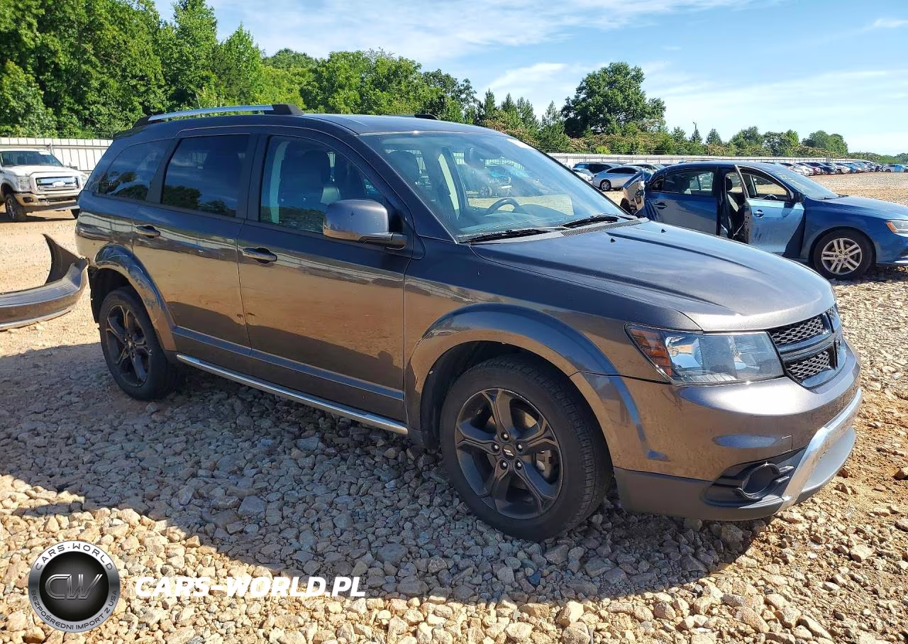 2019 Dodge Journey Crossroad VIN:3C4PDDGG2KT838629 - 4