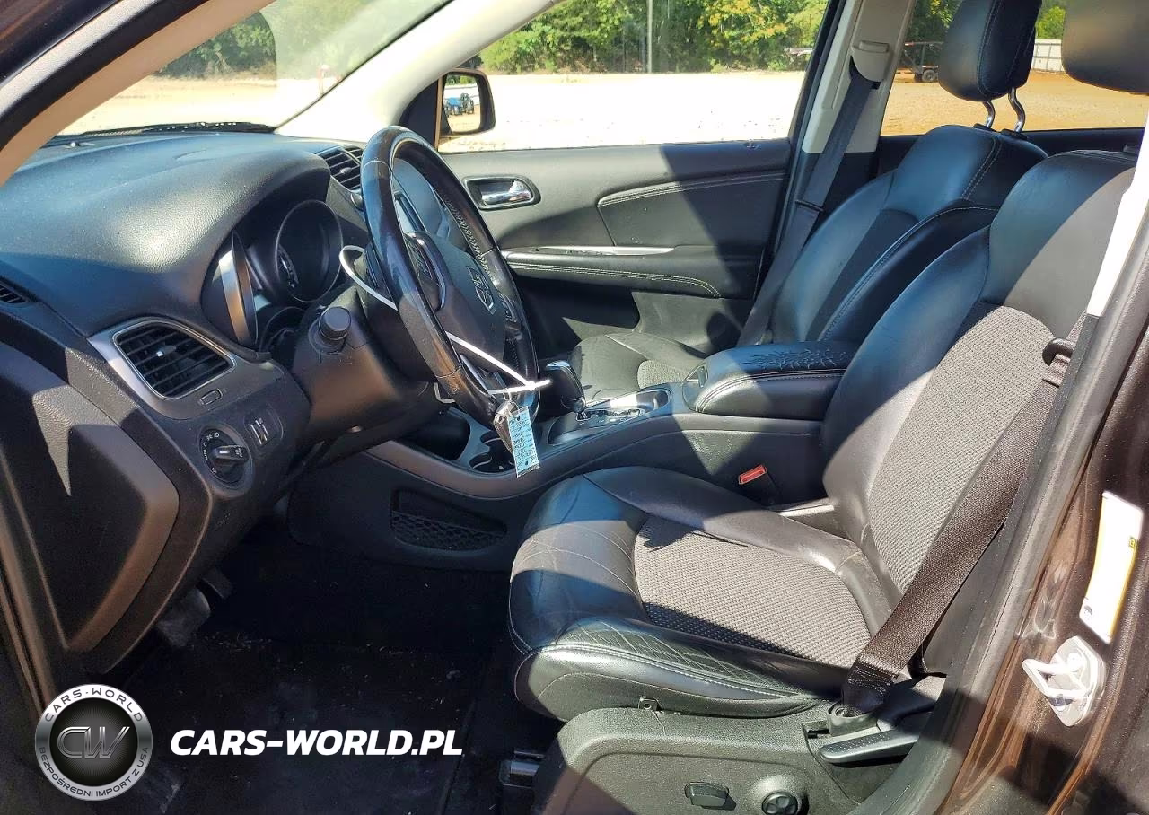 2019 Dodge Journey Crossroad VIN:3C4PDDGG2KT838629 - 7