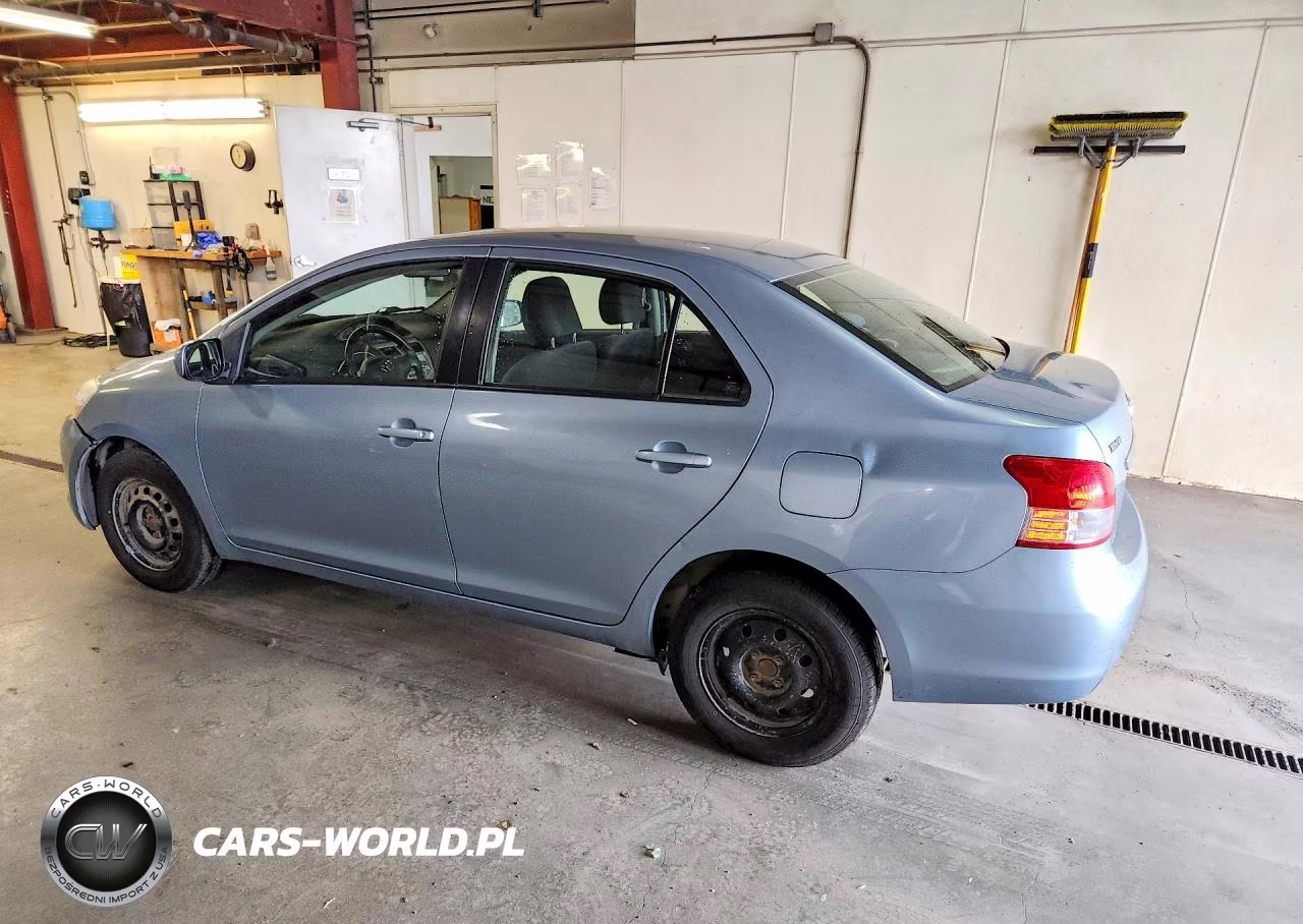 2010 Toyota Yaris Base VIN:JTDBT4K32A4073038 - 2