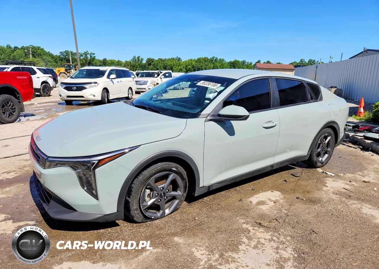 2025 Kia K4 Lxs
