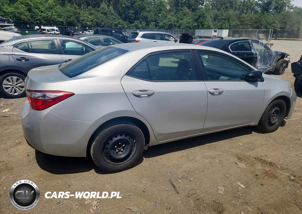 2016 Toyota Corolla Le VIN:2T1BURHE5GC577477 - 3