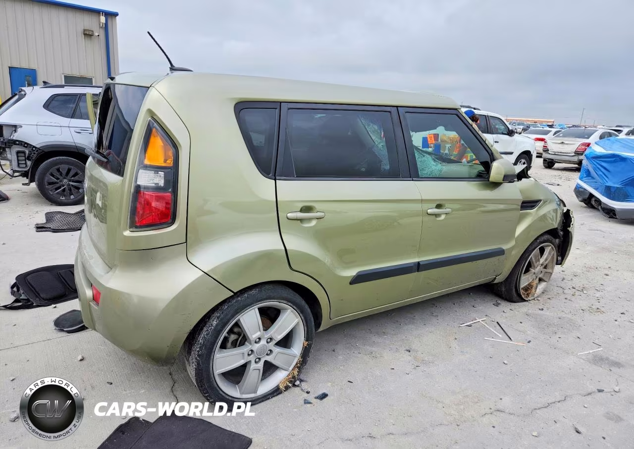2011 Kia Soul ! VIN:KNDJT2A29B7248460 - 3