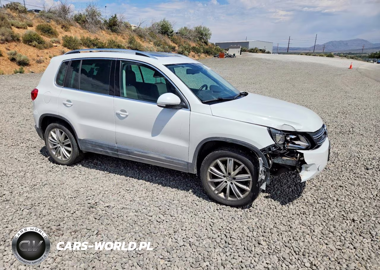 2016 Volkswagen Tiguan S VIN:WVGAV7AX8GW591644 - 4