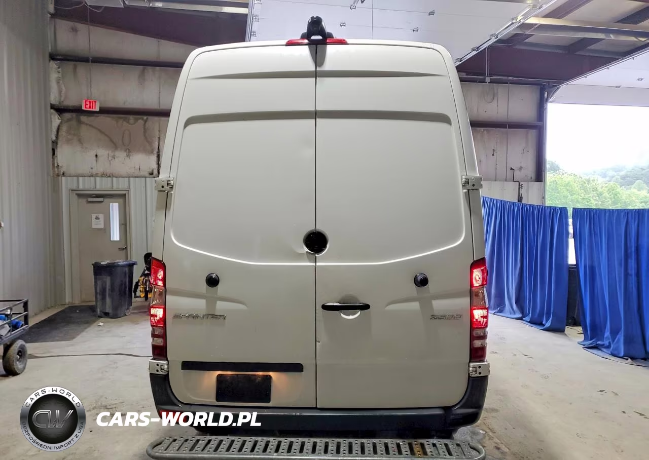 2017 Mercedes-Benz Sprinter 2500 VIN:WD3PE7CD9HP577257 - 6