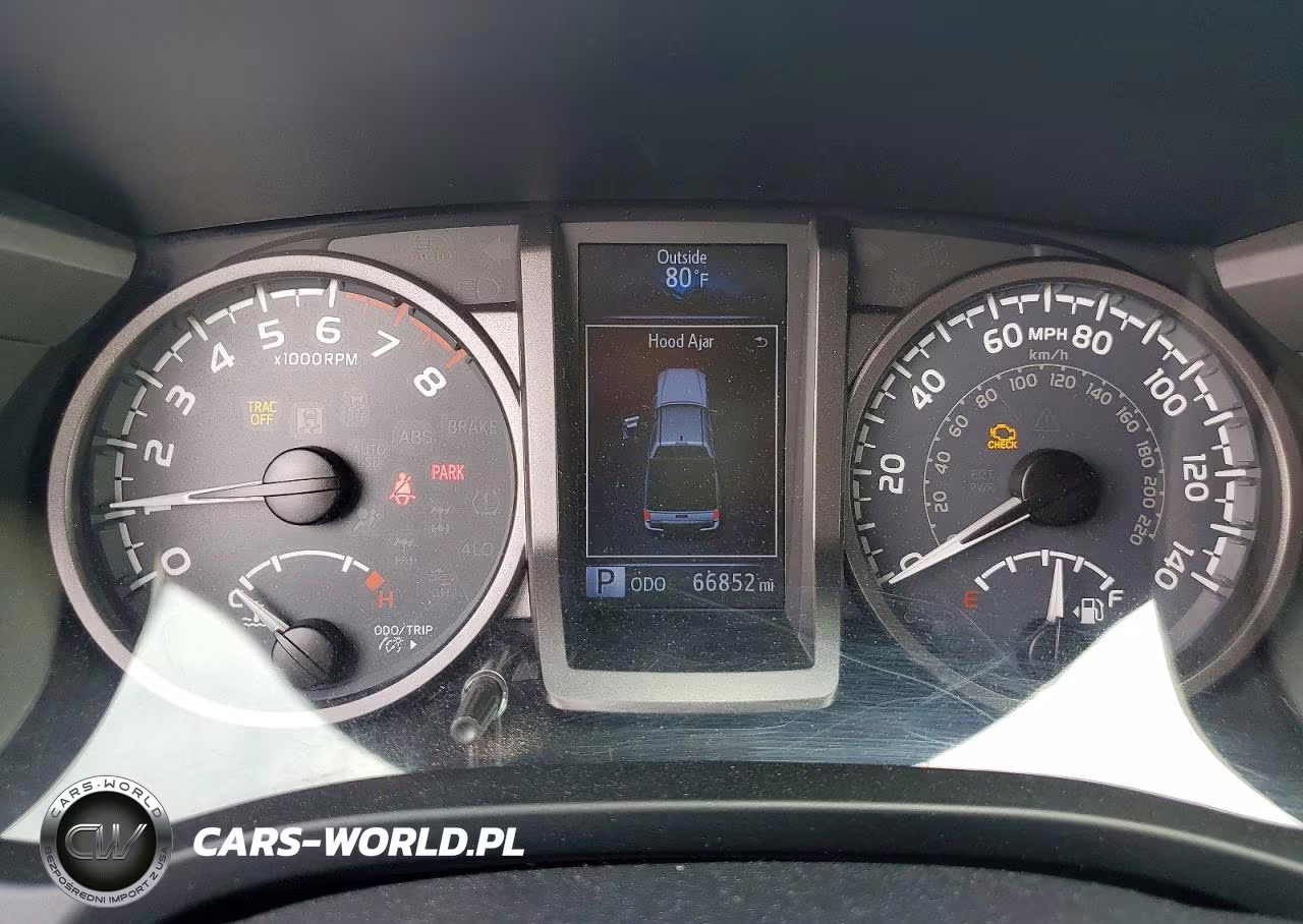 2018 Toyota Tacoma Trd Sport VIN:3TMCZ5AN4JM130016 - 9